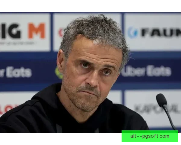 多纳鲁马防守位置再成焦点引发舆论热议